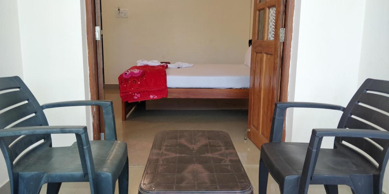 Dom'S Inn Calangute Luaran gambar