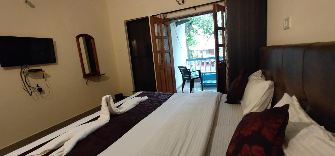 Dom'S Inn Calangute Luaran gambar