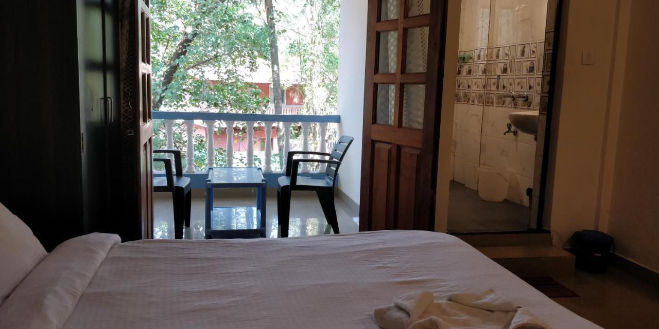 Dom'S Inn Calangute Luaran gambar